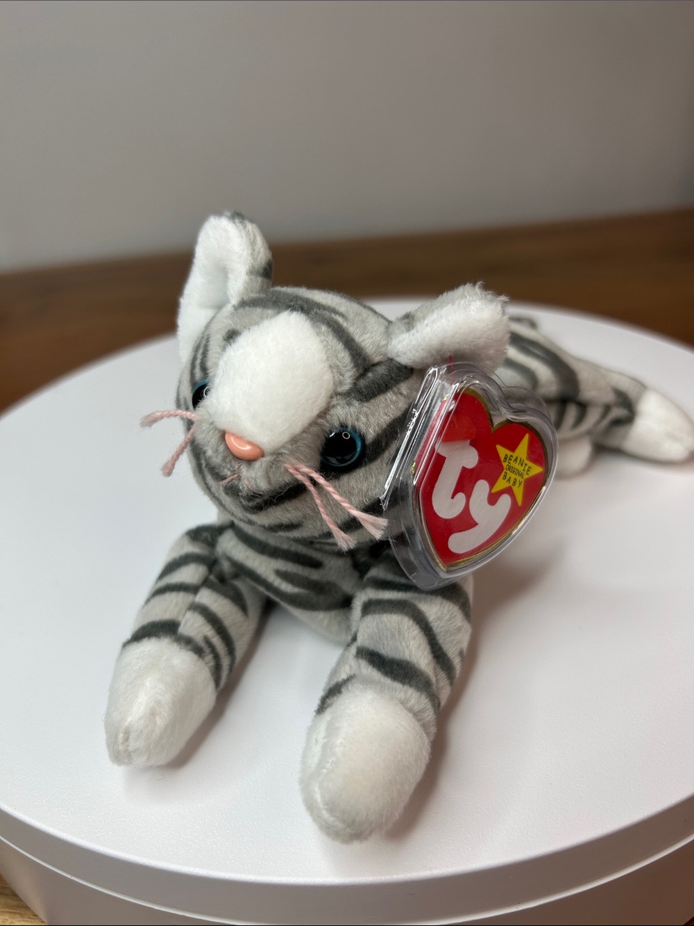 1997 TY Beanie Baby Prance the Cat 🐱 Retired w/ Display Case